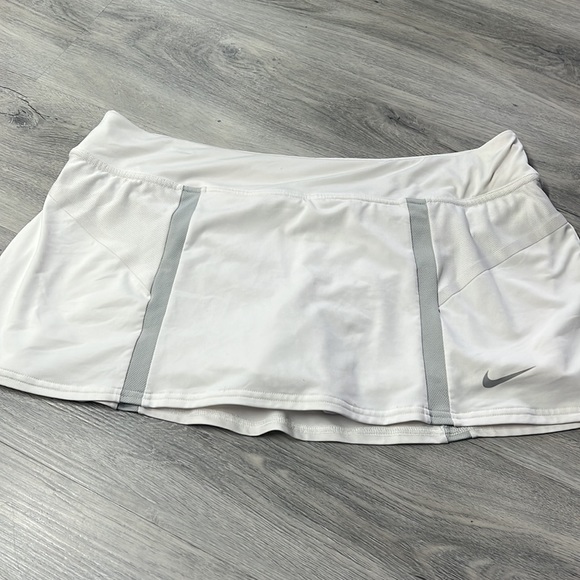 Nike white tennis skort size XL - Picture 3 of 8